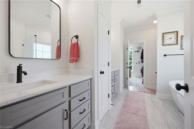 477 Rosewood Drive, Winston-salem, NC 27127