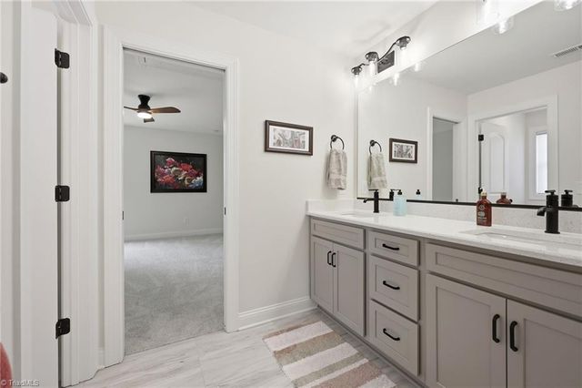 477 Rosewood Drive, Winston-salem, NC 27127