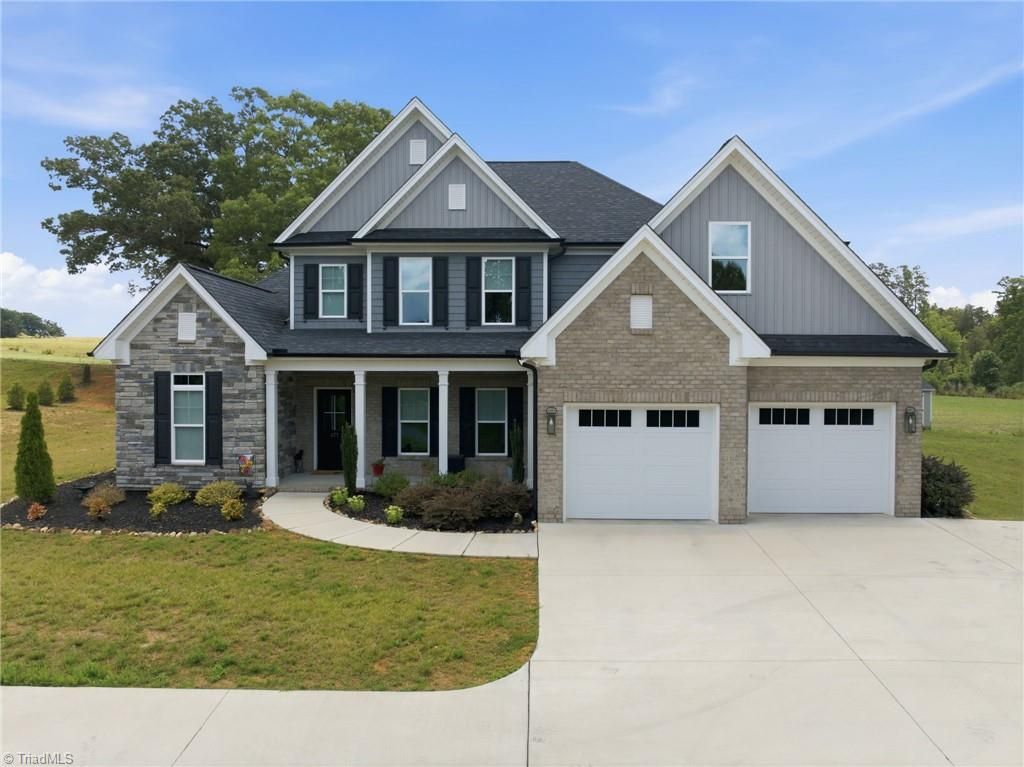 477 Rosewood Drive, Winston-salem, NC 27127