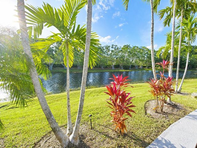 569 Spinnaker, Weston, FL 33326