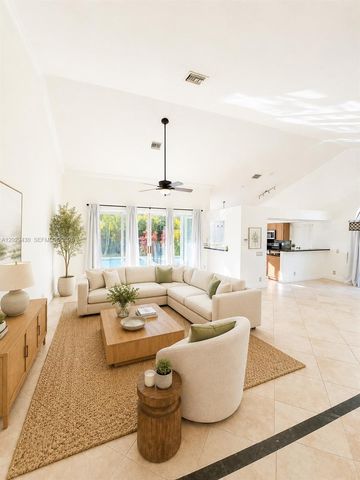 569 Spinnaker, Weston, FL 33326