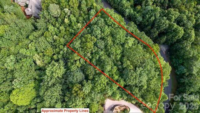 724 Streamside Drive, Arden, NC 28704