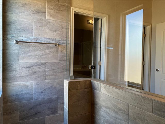 716 Red Barn BND, New Braunfels, TX 78130