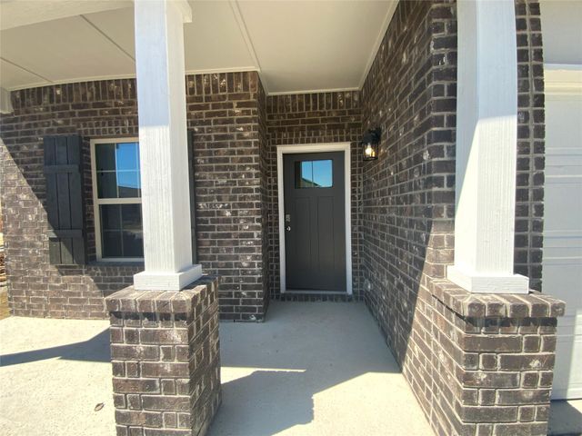 716 Red Barn BND, New Braunfels, TX 78130