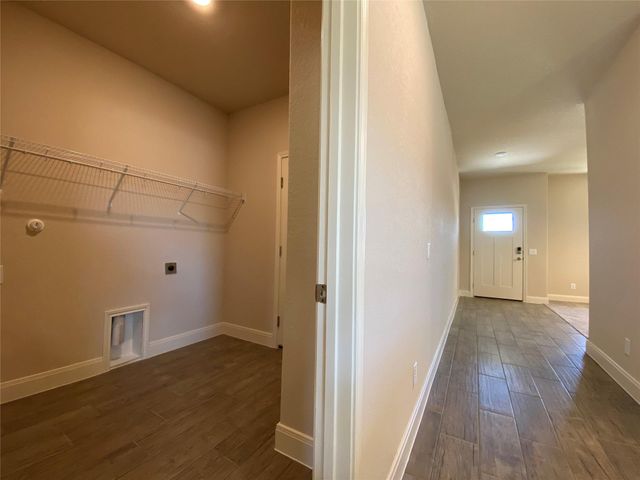 716 Red Barn BND, New Braunfels, TX 78130