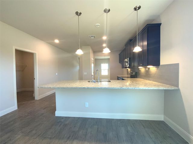 716 Red Barn BND, New Braunfels, TX 78130