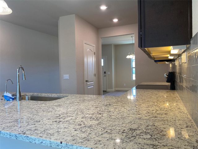 716 Red Barn BND, New Braunfels, TX 78130