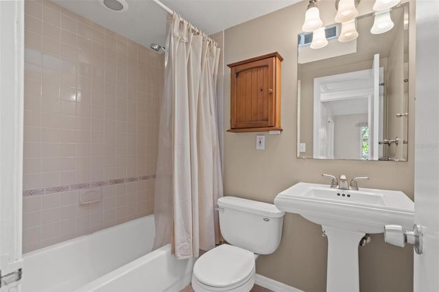 412 BERWICK AVENUE, Temple Terrace, FL 33617