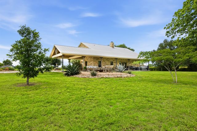 7835 Berger RD, Schulenburg, TX 78956