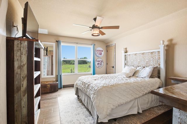 7835 Berger RD, Schulenburg, TX 78956