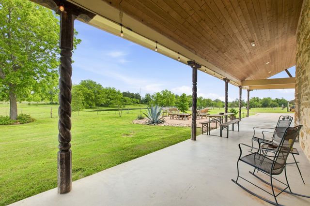 7835 Berger RD, Schulenburg, TX 78956