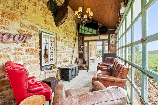 7835 Berger RD, Schulenburg, TX 78956
