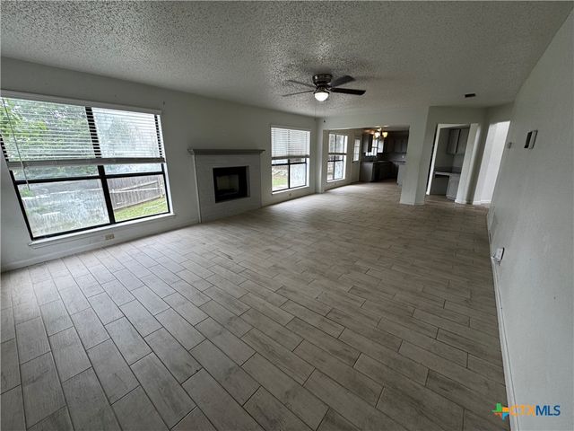 403 Red Oak Circle, Copperas Cove, TX 76522