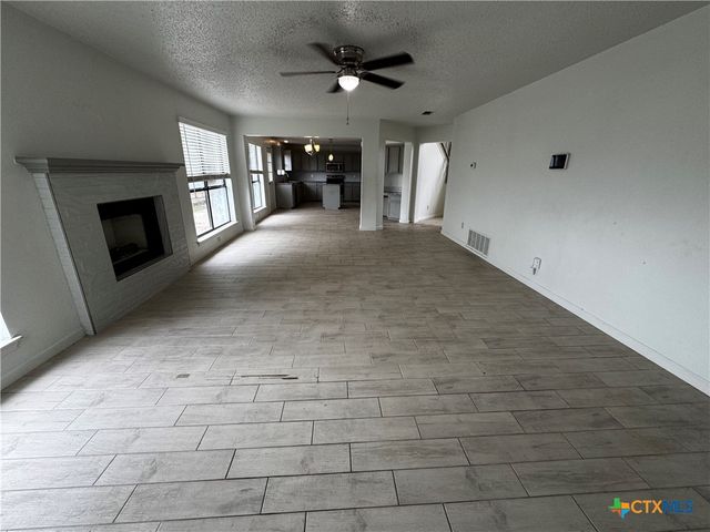 403 Red Oak Circle, Copperas Cove, TX 76522
