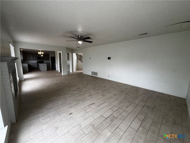 403 Red Oak Circle, Copperas Cove, TX 76522