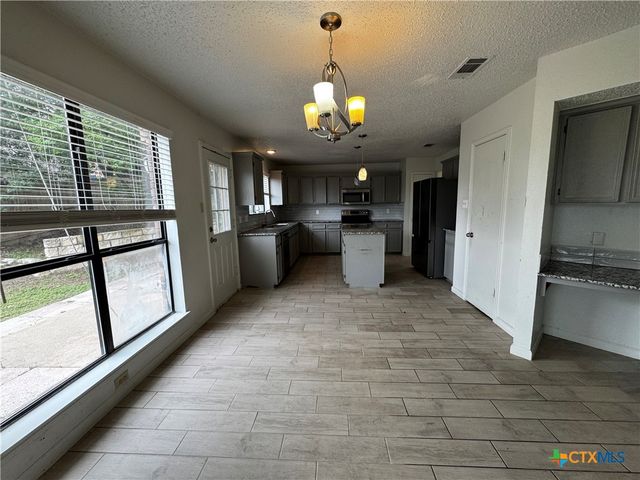 403 Red Oak Circle, Copperas Cove, TX 76522