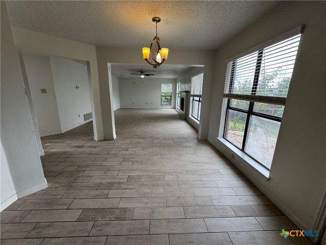 403 Red Oak Circle, Copperas Cove, TX 76522
