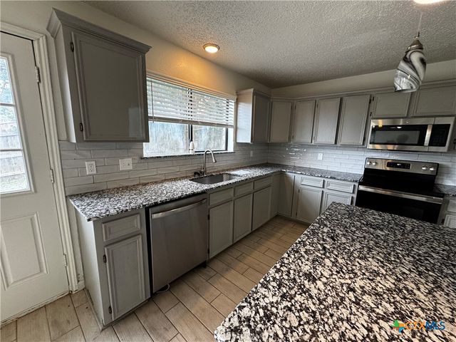 403 Red Oak Circle, Copperas Cove, TX 76522