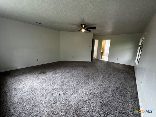 403 Red Oak Circle, Copperas Cove, TX 76522