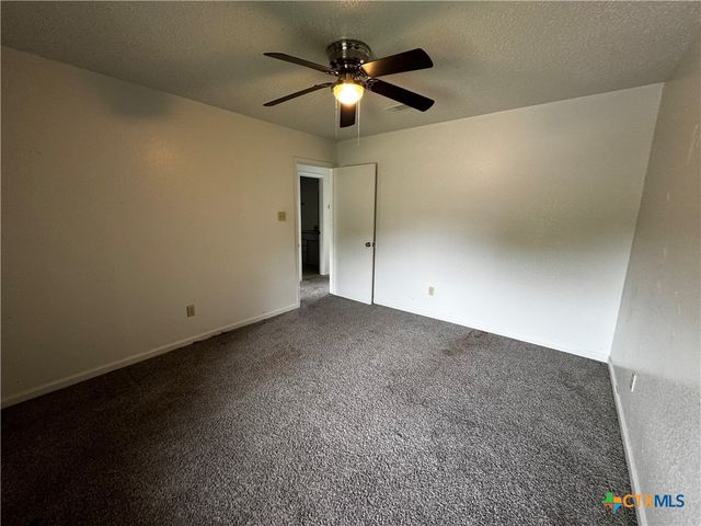 403 Red Oak Circle, Copperas Cove, TX 76522