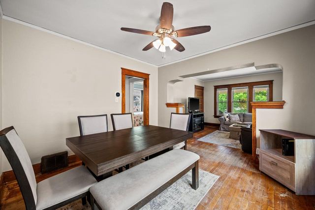 2843 S Linebarger TERRACE, Milwaukee, WI 53207