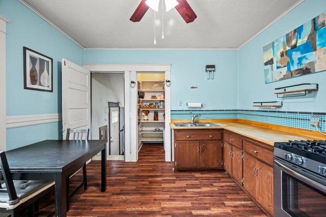 2843 S Linebarger TERRACE, Milwaukee, WI 53207