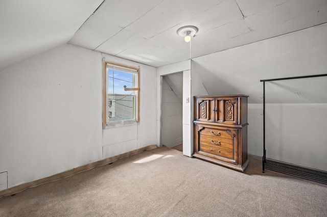 2843 S Linebarger TERRACE, Milwaukee, WI 53207