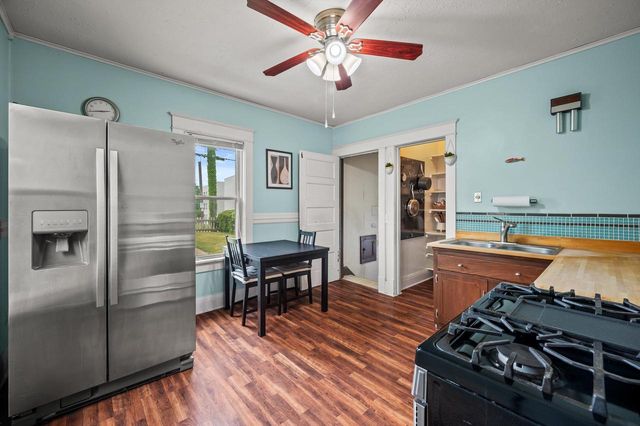 2843 S Linebarger TERRACE, Milwaukee, WI 53207