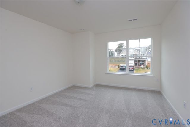 10342 Szalay Ln, Ashland, VA 23005