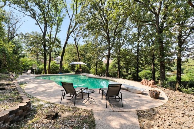 7709 Camelot Circle, Fort Smith, AR 72903