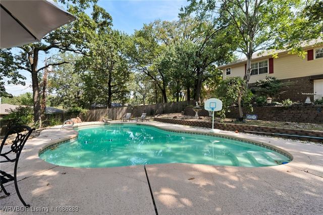 7709 Camelot Circle, Fort Smith, AR 72903