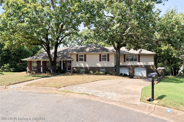 7709 Camelot Circle, Fort Smith, AR 72903