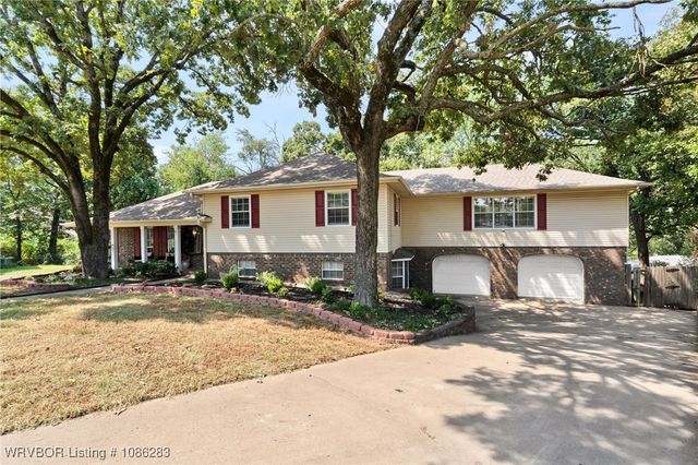 7709 Camelot Circle, Fort Smith, AR 72903