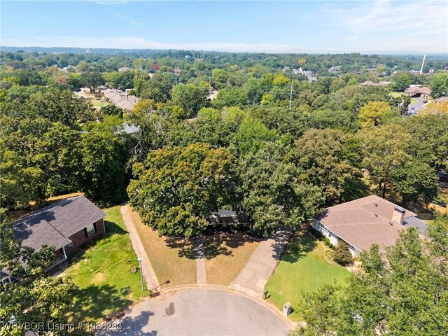 7709 Camelot Circle, Fort Smith, AR 72903