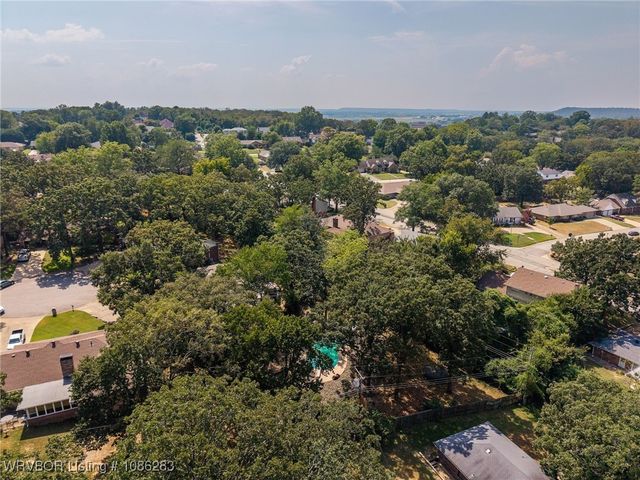 7709 Camelot Circle, Fort Smith, AR 72903