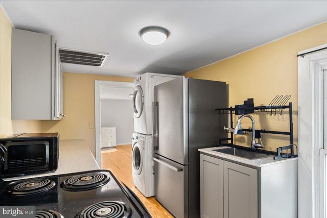 204 CUTLER AVE, Louisa, VA 23093