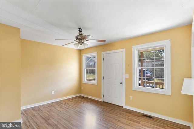 204 CUTLER AVE, Louisa, VA 23093