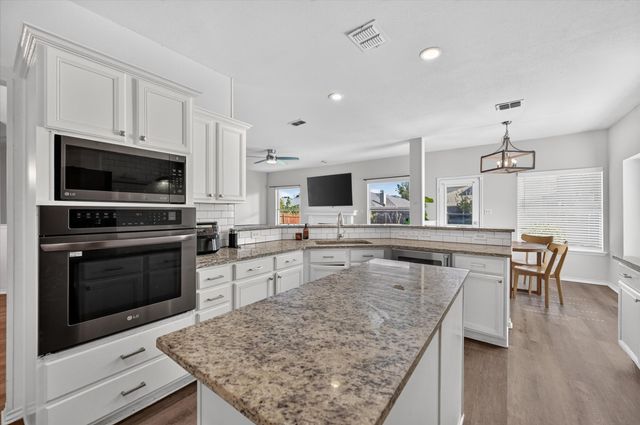 1004 Bonanza Drive, Arlington, TX 76001