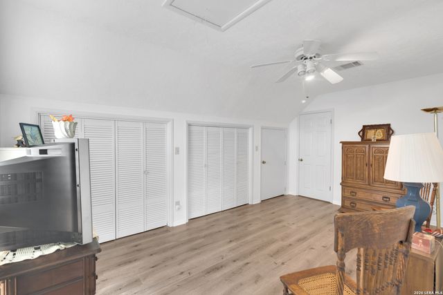 450 Stagecoach, Canyon Lake, TX 78133