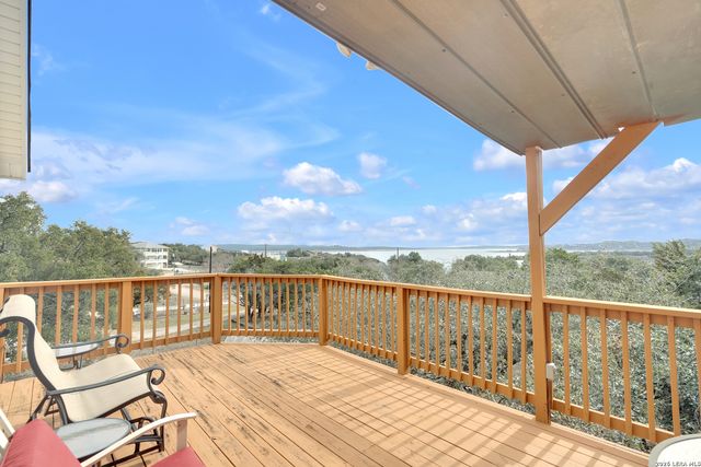 450 Stagecoach, Canyon Lake, TX 78133