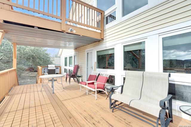 450 Stagecoach, Canyon Lake, TX 78133