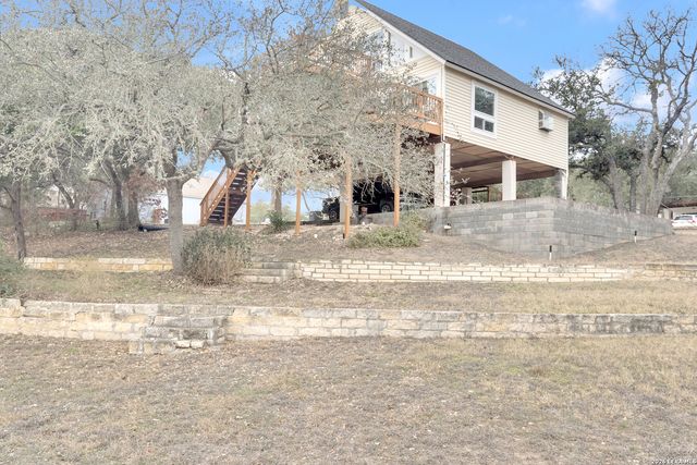 450 Stagecoach, Canyon Lake, TX 78133