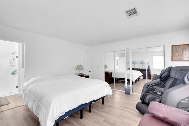 450 Stagecoach, Canyon Lake, TX 78133