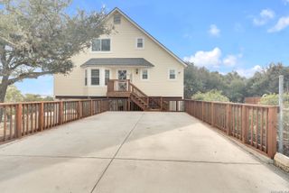 450 Stagecoach, Canyon Lake, TX 78133