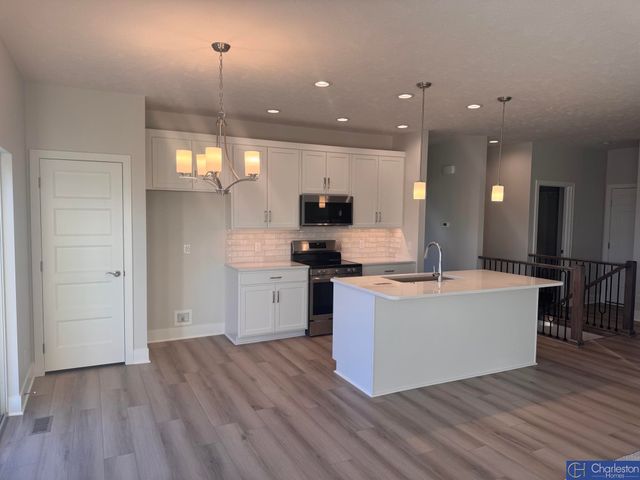 21151 Grand Avenue, Elkhorn, NE 68022