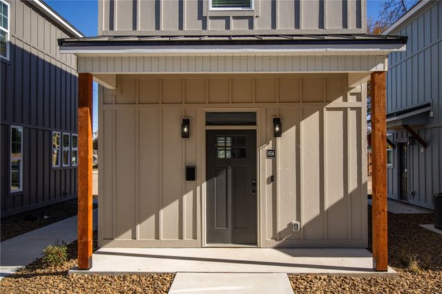 656 W Price Avenue, Springdale, AR 72764