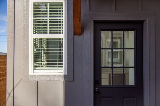 656 W Price Avenue, Springdale, AR 72764