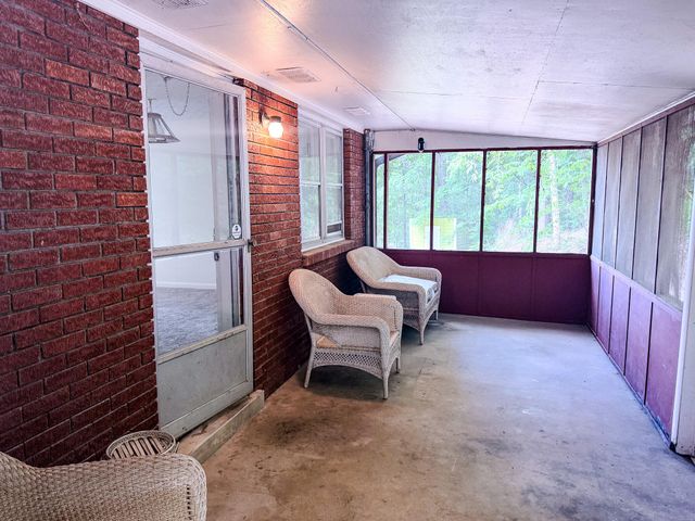 2371 State Highway 1568, Monticello, KY 42633