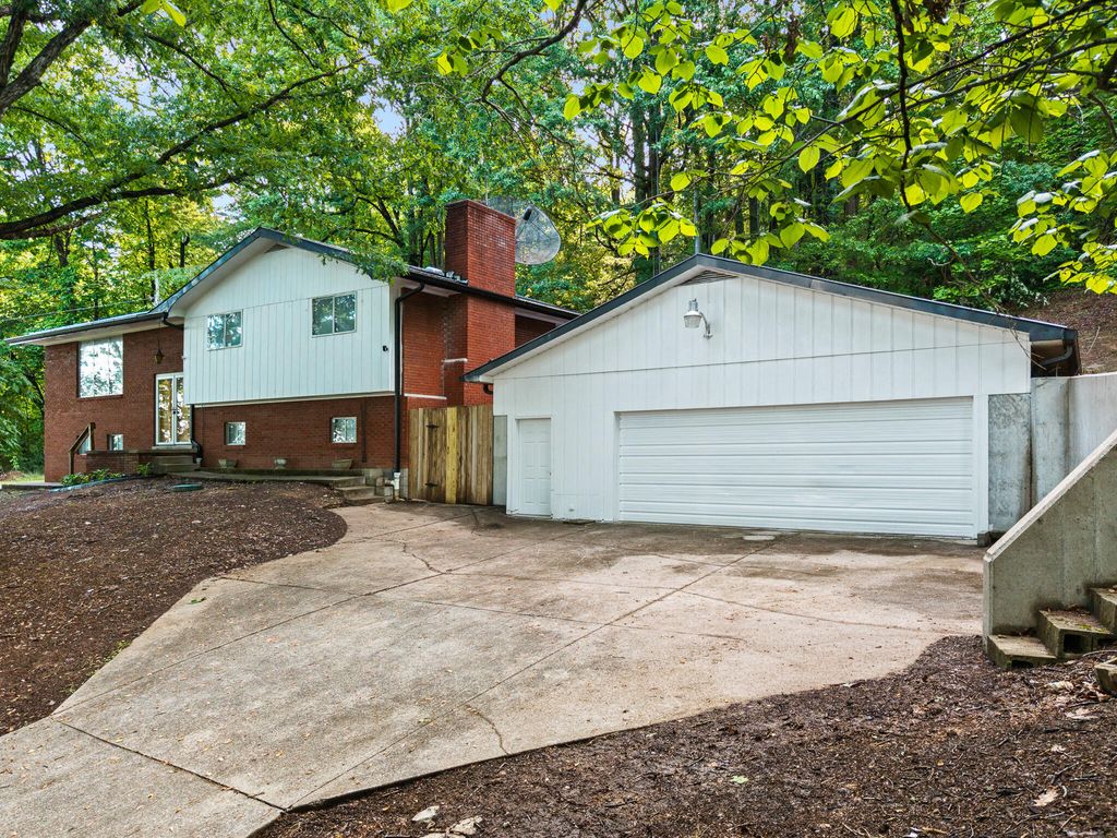2371 State Highway 1568, Monticello, KY 42633