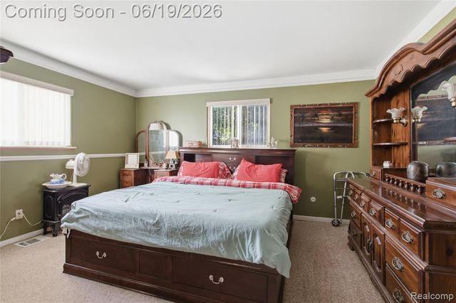 21211 Ardmore Park Drive, Saint Clair Shores, MI 48081